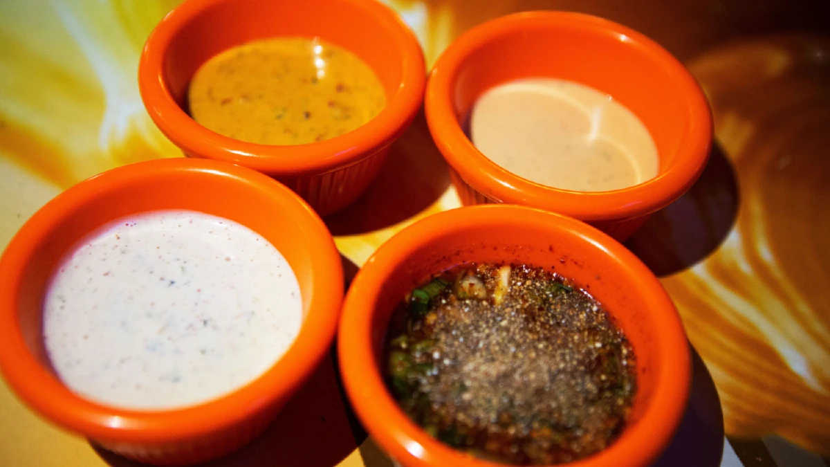 Hooters  แบรนด์ดังสัญชาติอเมริกัน กับการผสมผสานความเป็นไทยลงในอาหาร