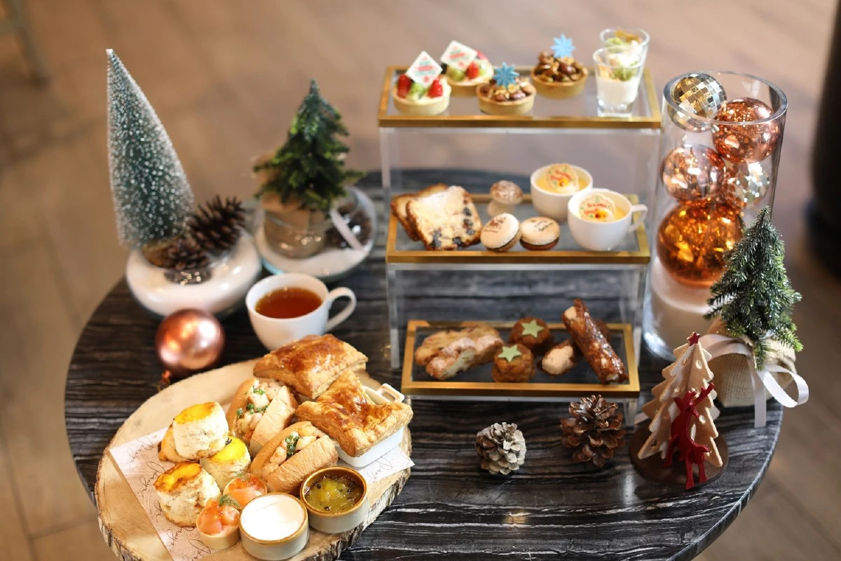 จิบชายามบ่าย เซตเฟสทีฟสุดคิ้วท์ @เดอะ ล็อบบี้ เลานจ์