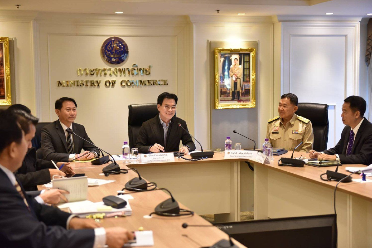 'พาณิชย์' เปิดแผนงานปี'63 ลุยตลาดส่งออก 18 ประเทศ ตั้งโต๊ะเจรจา FTA 'พาณิชย์' เปิดแผนงานปี'63 ลุยตลาดส่งออก 18 ประเทศ ตั้งโต๊ะเจรจา FTA