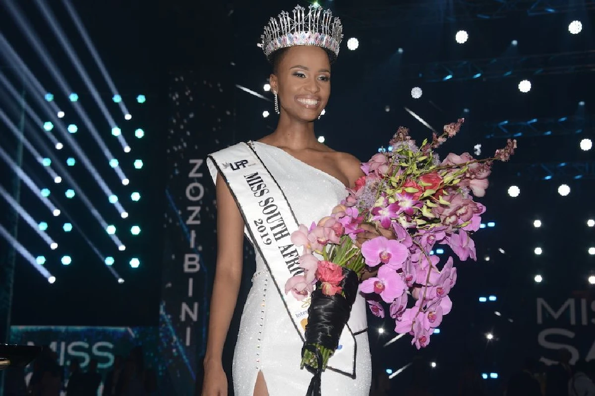 เปิดโพสต์สุดท้ายก่อนจะเป็นสาวงามที่สุดในโลกของ "Zozibini Tunzi”