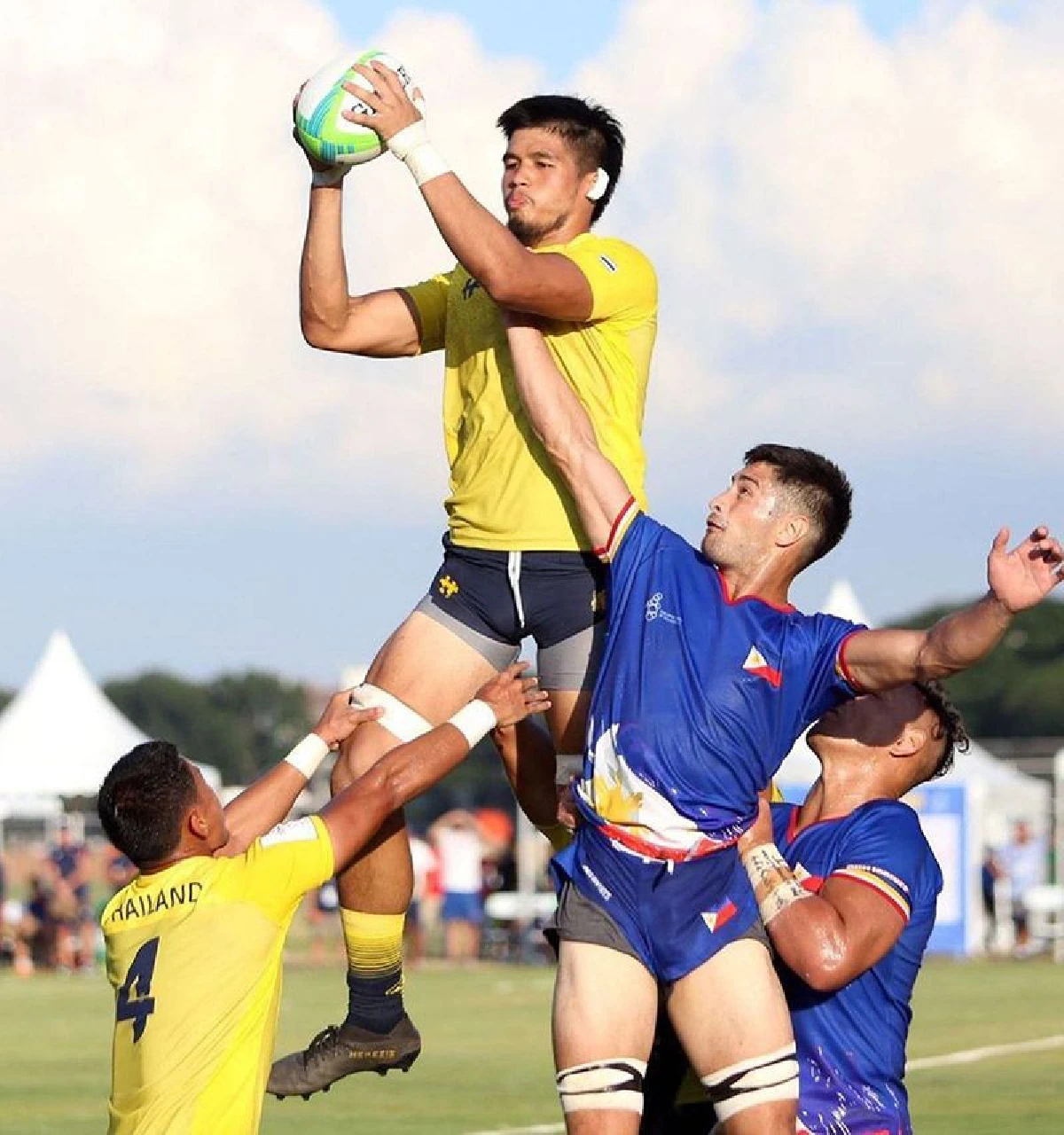“แดง ธัญญา” สุดภูมิใจ! ลูกชาย “ไรเฟิล” คว้าเหรียญทองแดงรักบี้ ซีเกมส์ 2019