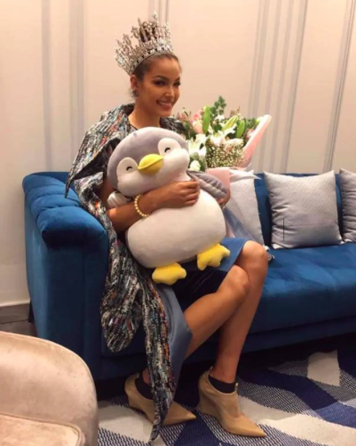 สนามบินแตก! แฟนนางงามแห่ต้อนรับ "ฟ้าใส ปวีณสุดา” Top 5 Miss Universe 2019