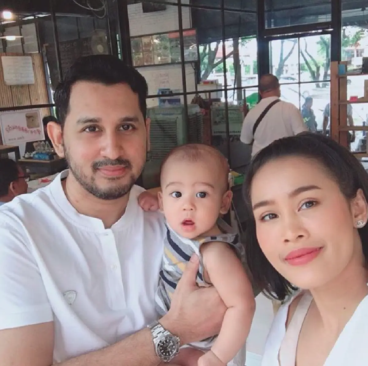เมื่อฝากลูกไว้กับพ่อ!! "หนูเล็ก” มีของขึ้นเบาๆ หลังโทรหาไม่รับแต่เมื่อเปิดกล้องวงจรปิดดูมีโมโห