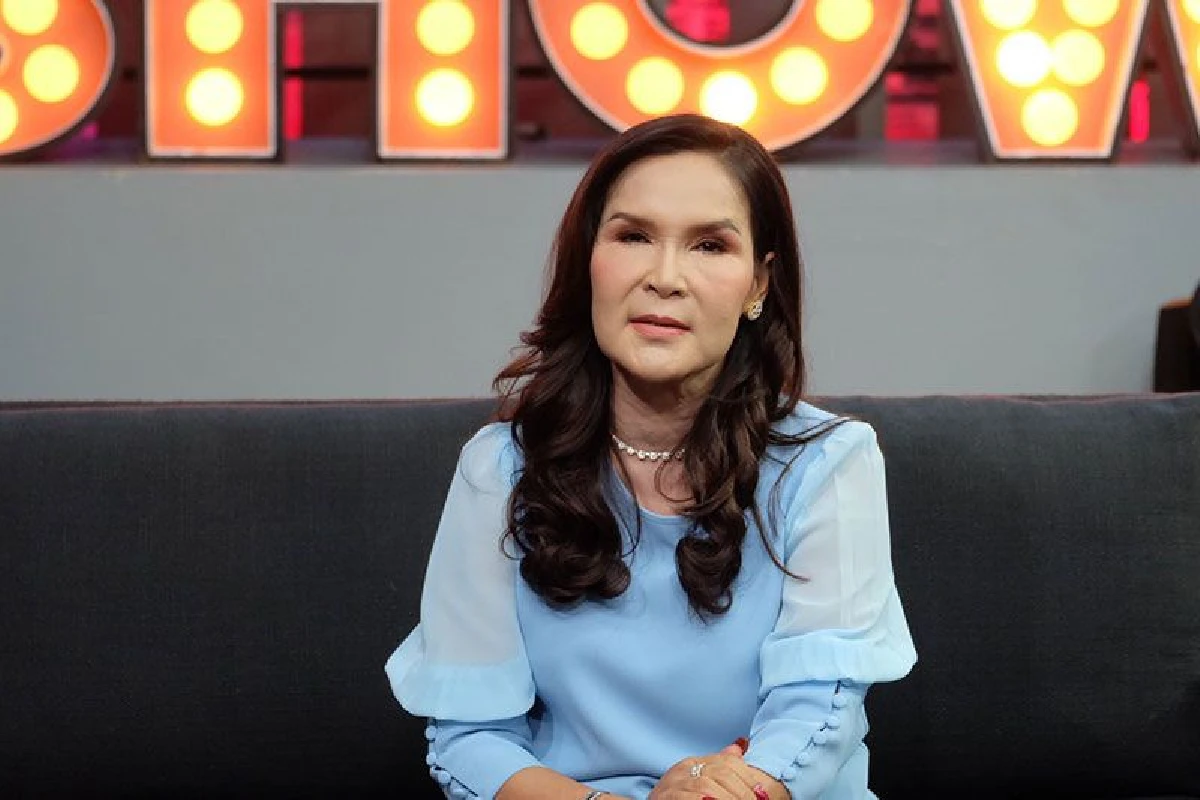 "ศิริพร อำไพพงษ์" ยอมยกสมบัติกว่า 10 ล้าน ใช้เป็นค่าหย่าเพื่อให้อดีตสามีไปอยู่กับลูกบุญธรรม