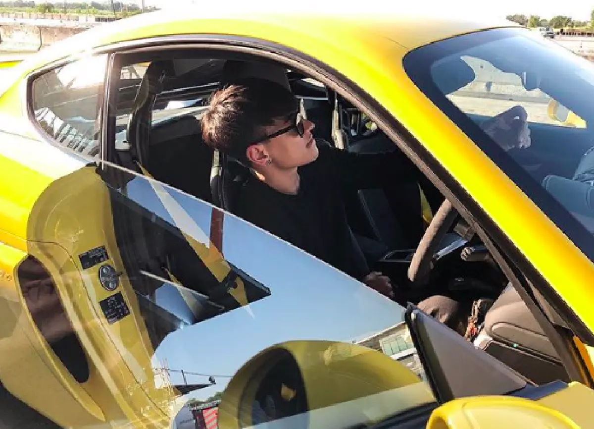 ผู้ชายต้องหลบ! "ซี ภูวรินทร์” กับหุ่นสุดฟิตแอนด์เฟิร์มไม่แพ้นายแบบมืออาชีพ