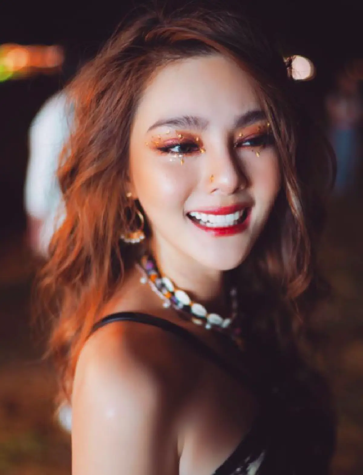 คนบันเทิงจัดเต็มกับแฟชั่นสุดชิคร่วมงานเทศกาลแห่งปี Wonderfruit 2019