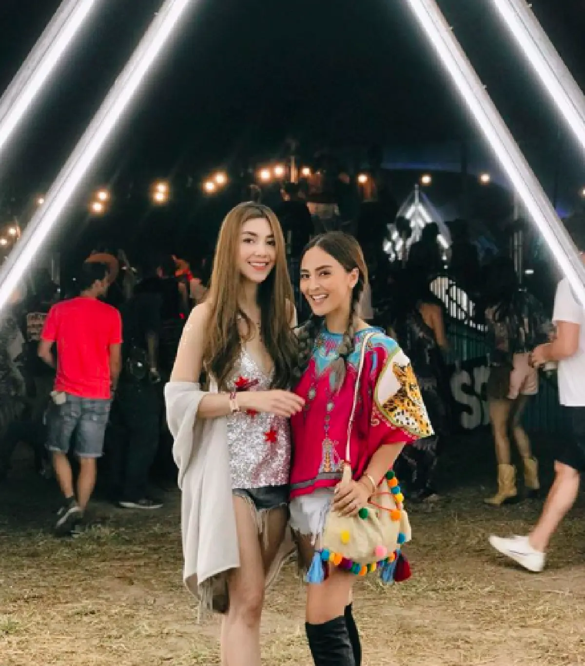 คนบันเทิงจัดเต็มกับแฟชั่นสุดชิคร่วมงานเทศกาลแห่งปี Wonderfruit 2019