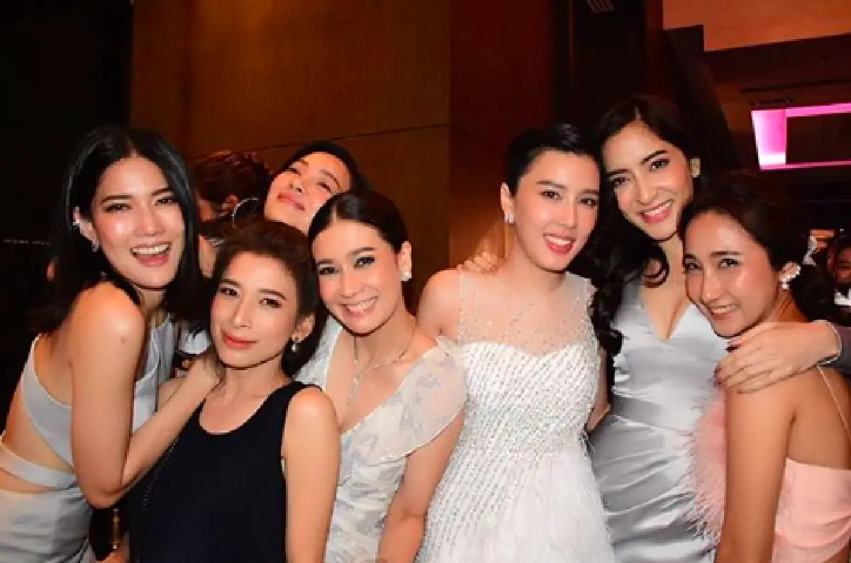 ส่องภาพ After Party สุดมันส์ของ  “บี-ไฮโซกร” เอ็นจอยสนุกสนานกันสุดฤทธิ์