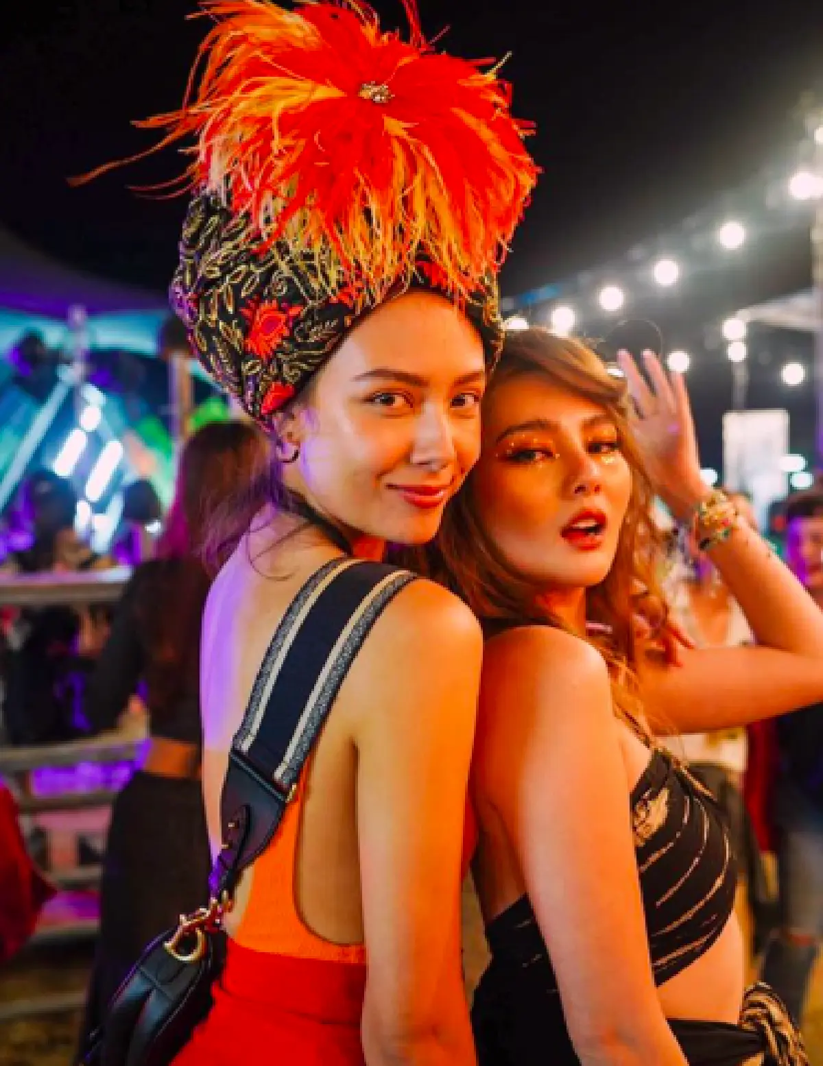 คนบันเทิงจัดเต็มกับแฟชั่นสุดชิคร่วมงานเทศกาลแห่งปี Wonderfruit 2019