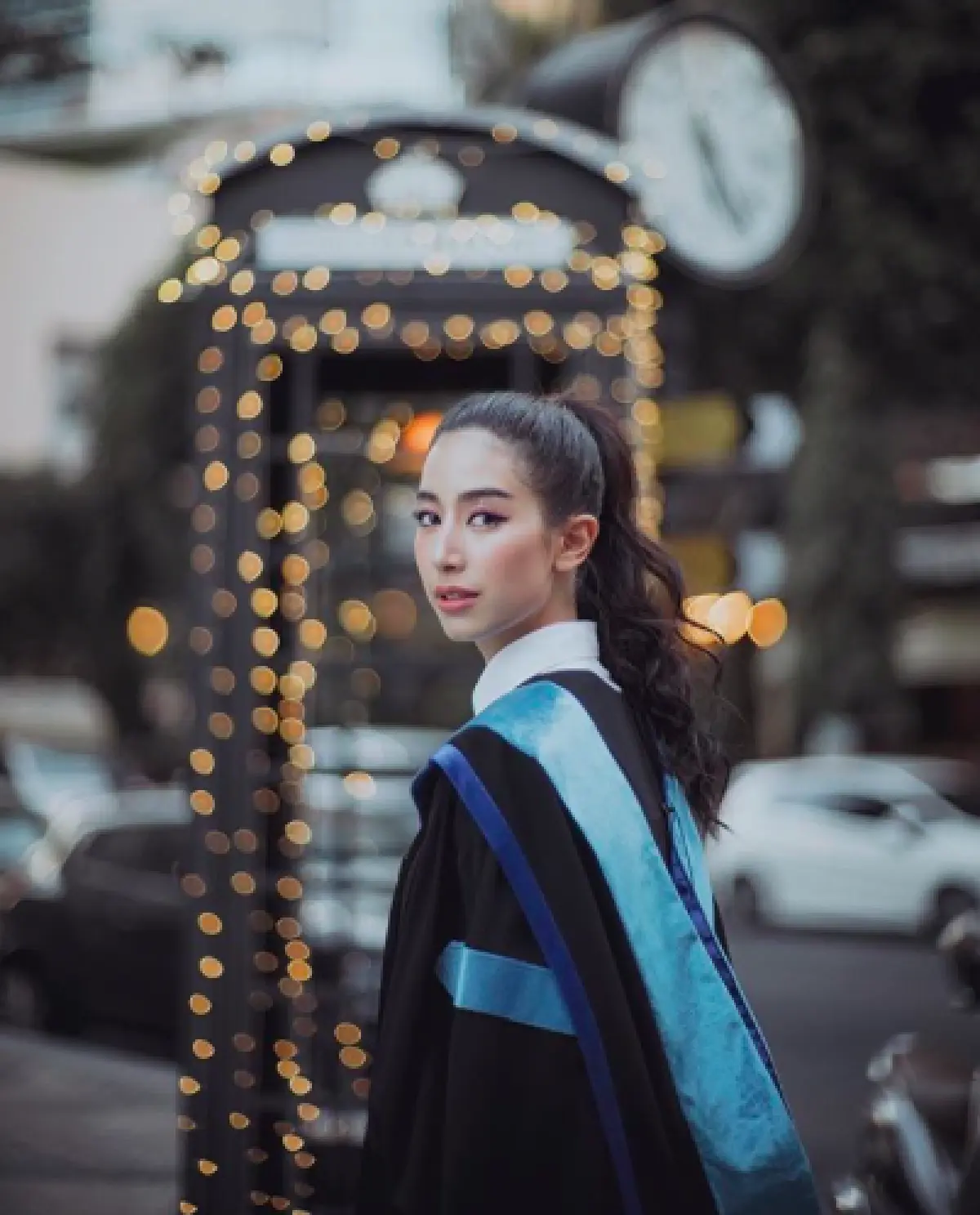 “มิ้นต์ ชาลิดา" หายเหนื่อย 7 ปีเรียนจบปริญญาตรีแล้ว หลังทำงานหาเงินส่งตัวเองเรียน