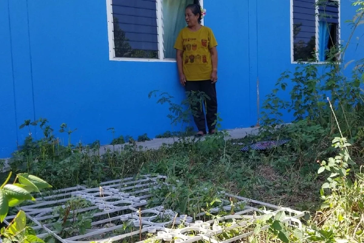 หัวขโมยถอดกระจกเหล็กดัดหน้าต่างย่องกวาดทรัพย์สินลอยนวล