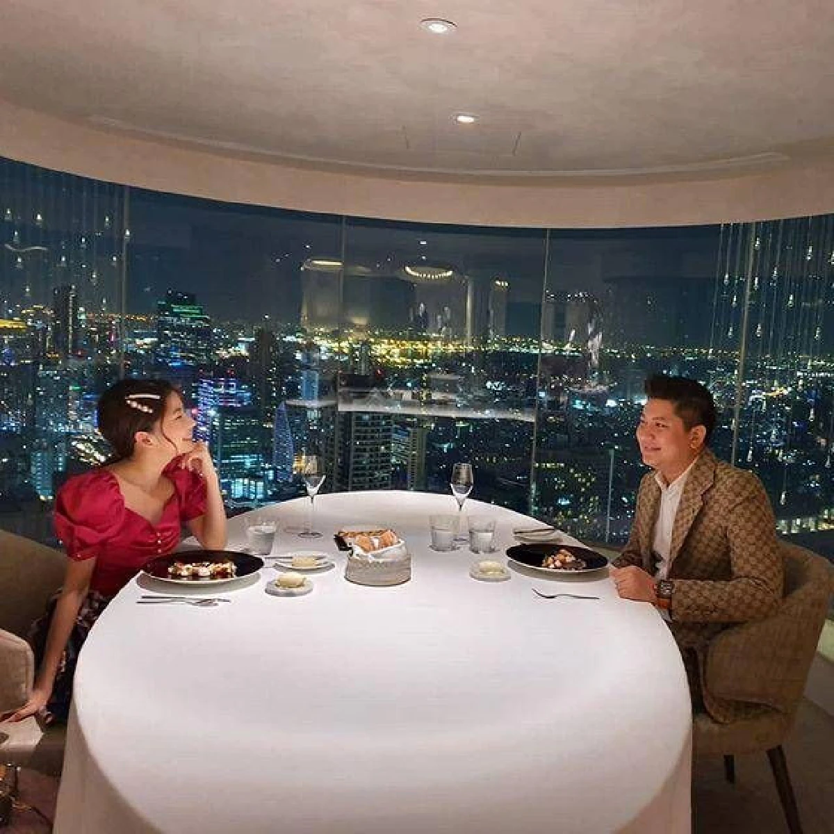 "ฝน ฮอร์โมน” เซอร์ไพรส์วันเกิด "กี้ สราวุธ” ด้วยของขวัญสุดหรู แต่ที่พีคกว่าถูกเซอร์ไพรส์กลับ