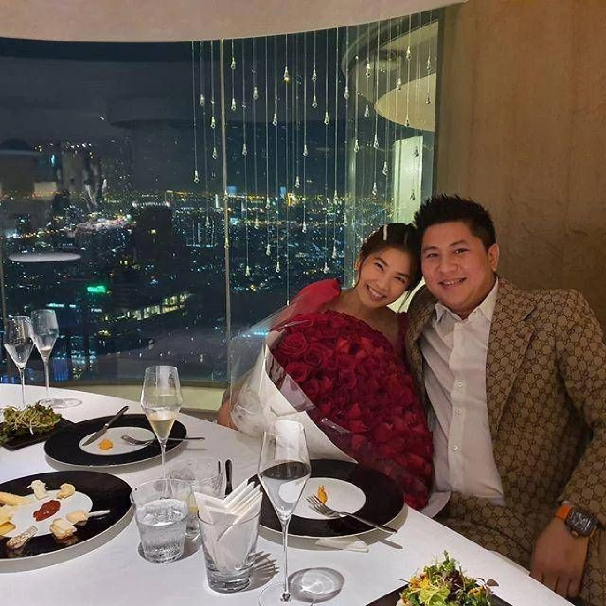 "ฝน ฮอร์โมน” เซอร์ไพรส์วันเกิด "กี้ สราวุธ” ด้วยของขวัญสุดหรู แต่ที่พีคกว่าถูกเซอร์ไพรส์กลับ