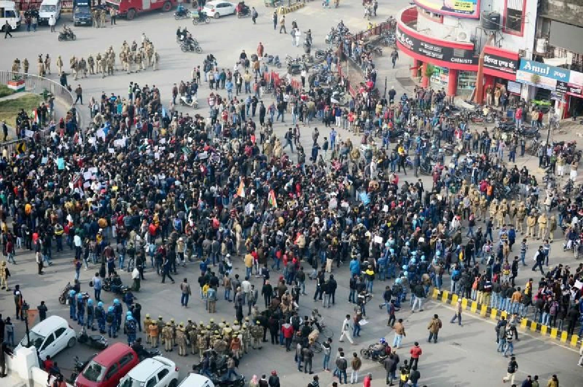 อินเดียตัดอินเตอร์เน็ต สกัดผู้ประท้วงลุกฮือค้านกฎหมายพลเมือง