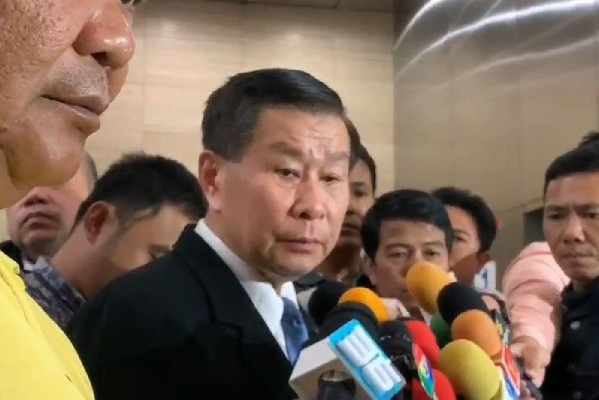 "เสรีพิศุทธ์" ชี้ "สมชัย" เหมาะสมนั่งกมธ.ศึกษาแนวทางแก้รธน. "เสรีพิศุทธ์" ชี้ "สมชัย" เหมาะสมนั่งกมธ.ศึกษาแนวทางแก้รธน.