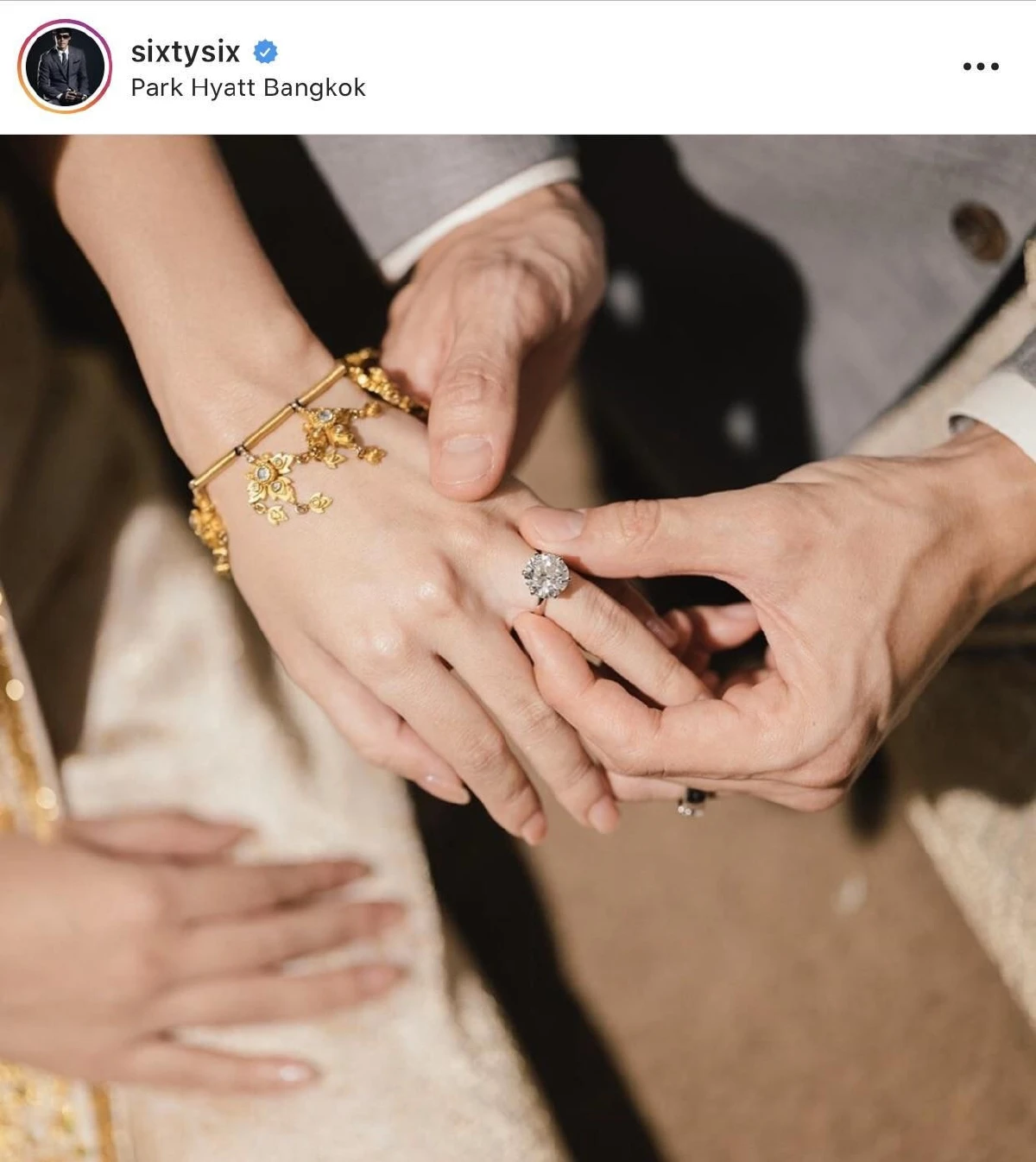 ชื่นมื่น! ไฮโซเซนต์-มิว นิษฐา ควงแขนกันเข้าพิธีหมั้นสุดอลังการ