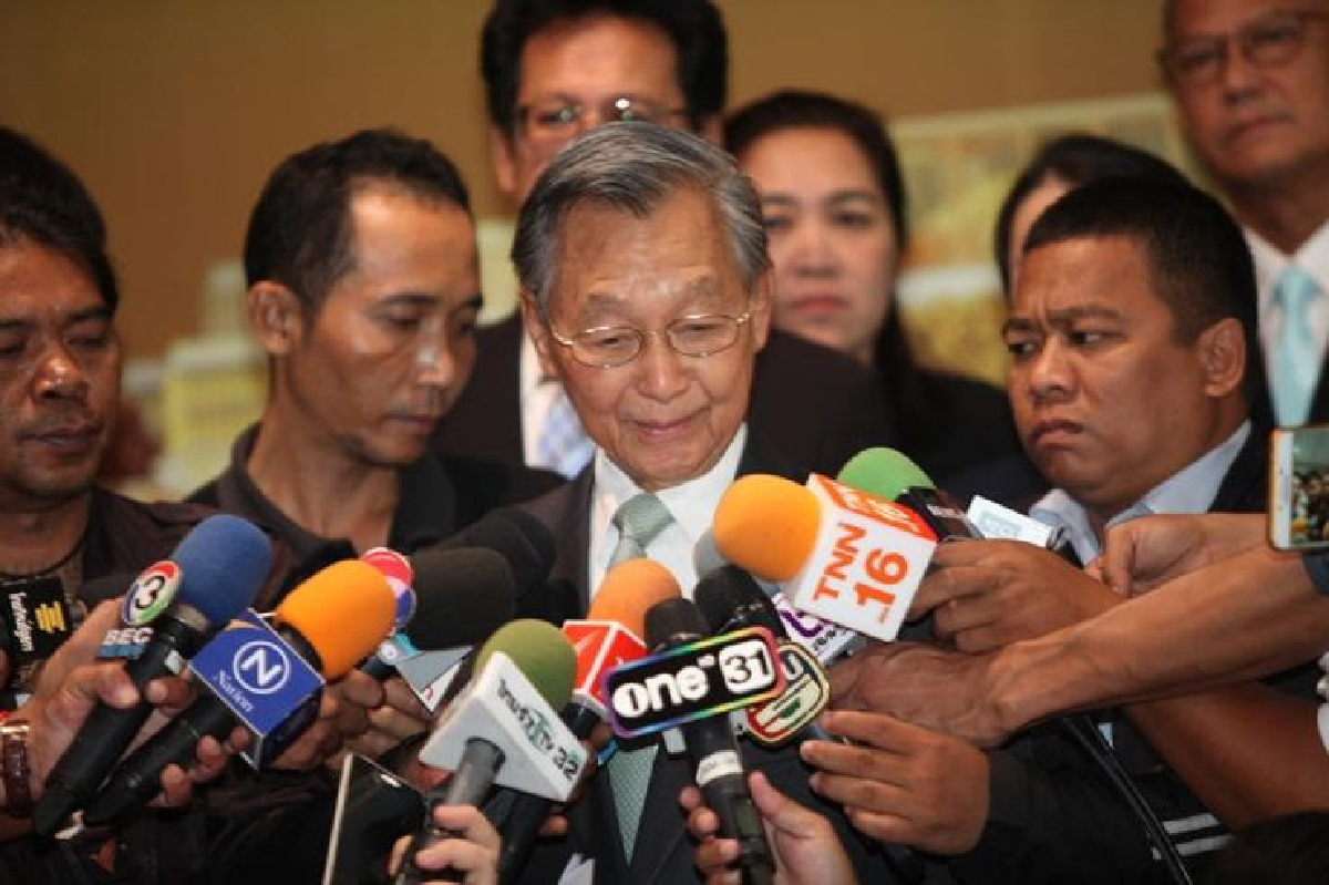 "ชวน" กรีดยับ จูบกลางสภาฯ "ระเบียบไม่สำคัญเท่าจิตสำนึก" ซัด คนในกมธ.เตรียมการมา "ชวน" กรีดยับ จูบกลางสภาฯ "ระเบียบไม่สำคัญเท่าจิตสำนึก" ซัด คนในกมธ.เตรียมการมา