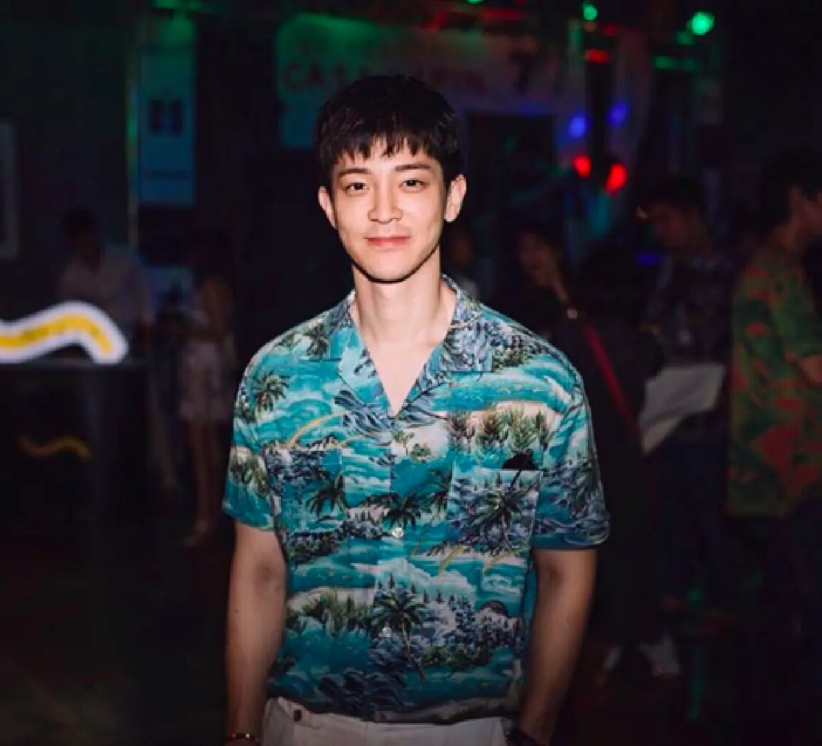 ใจละลายกับ “ไท้ วสุวัส” น้องชายคนเล็กแห่งบ้าน "คูหาเปรมกิจ” ที่หล่อครบเครื่อง