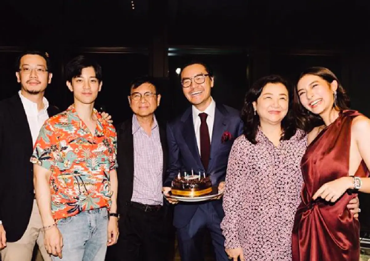 ใจละลายกับ “ไท้ วสุวัส” น้องชายคนเล็กแห่งบ้าน "คูหาเปรมกิจ” ที่หล่อครบเครื่อง