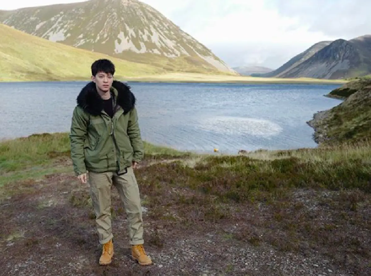 ใจละลายกับ “ไท้ วสุวัส” น้องชายคนเล็กแห่งบ้าน "คูหาเปรมกิจ” ที่หล่อครบเครื่อง