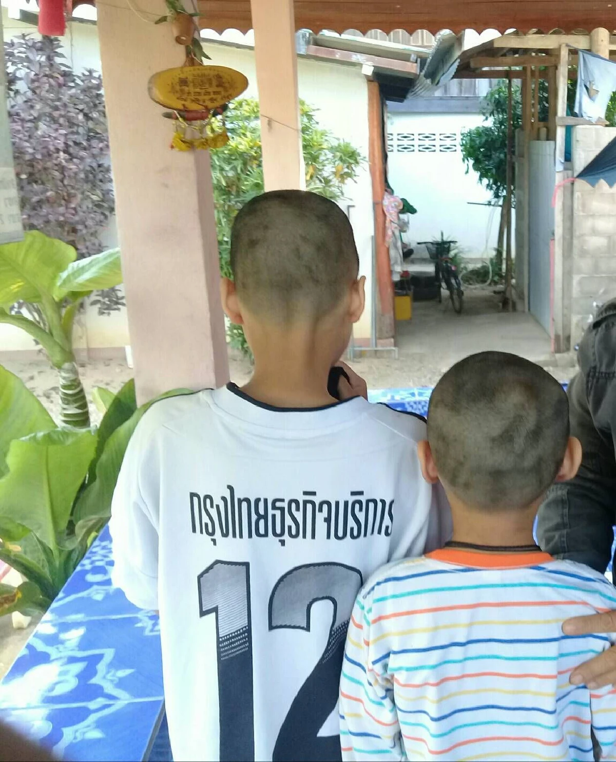 สั่งสอบครูจับ 2 นร.หญิงโกนหัวอ้างมีเหาจนเกิดความอับอาย