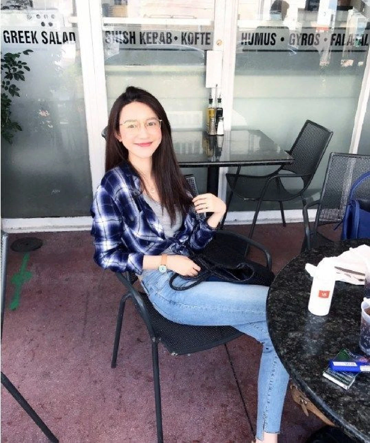 อินฟลูเอนเซอร์จีนไลฟ์ขายเสื้อผ้าแค่ 24 ชม. โกยเงิน 430 ล้านบาท