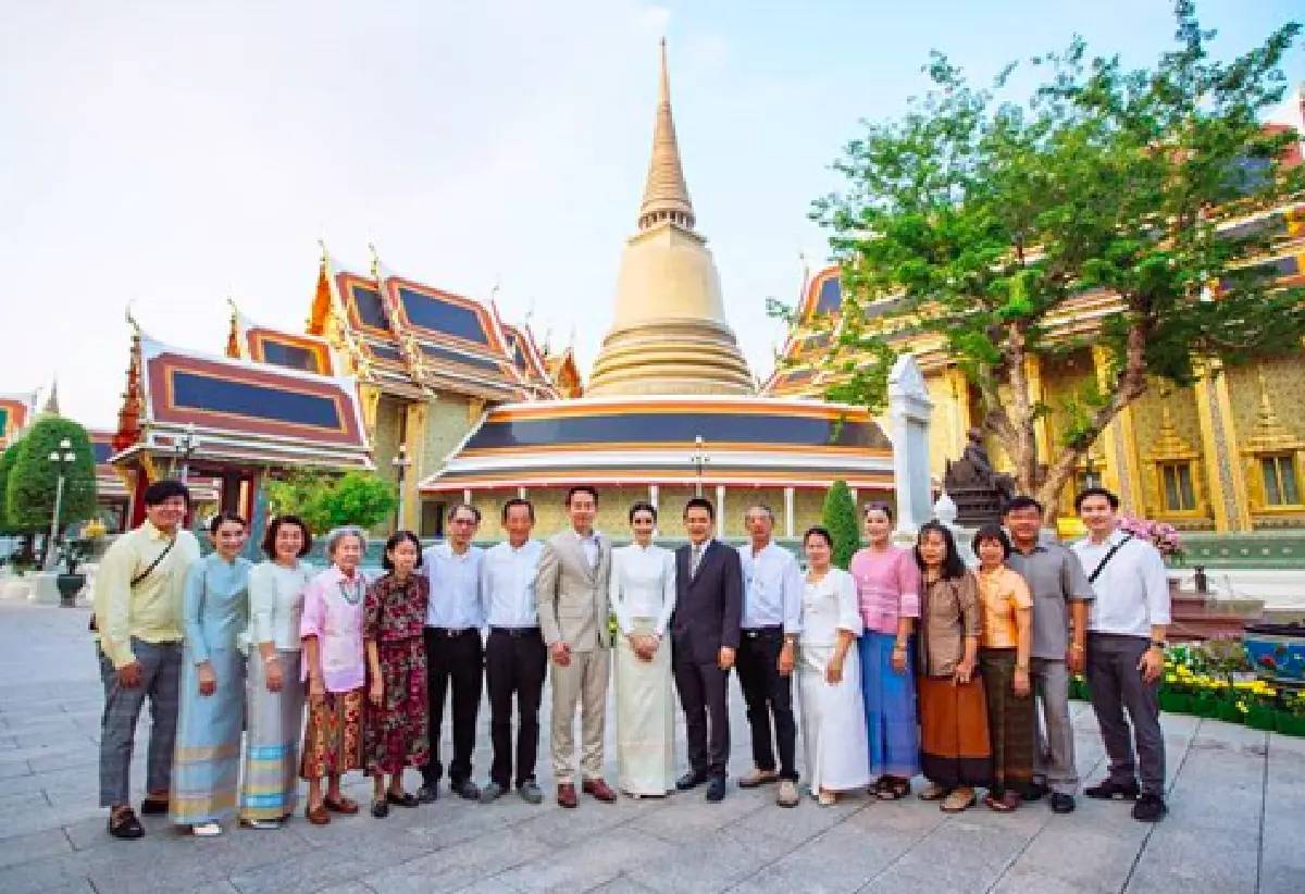 "น้ำฝน-อาร์ม” ควงคู่ทำบุญใหญ่ที่วัดราชบพิธสถิต ก่อนเริ่มต้นใช้ชีวิตคู่