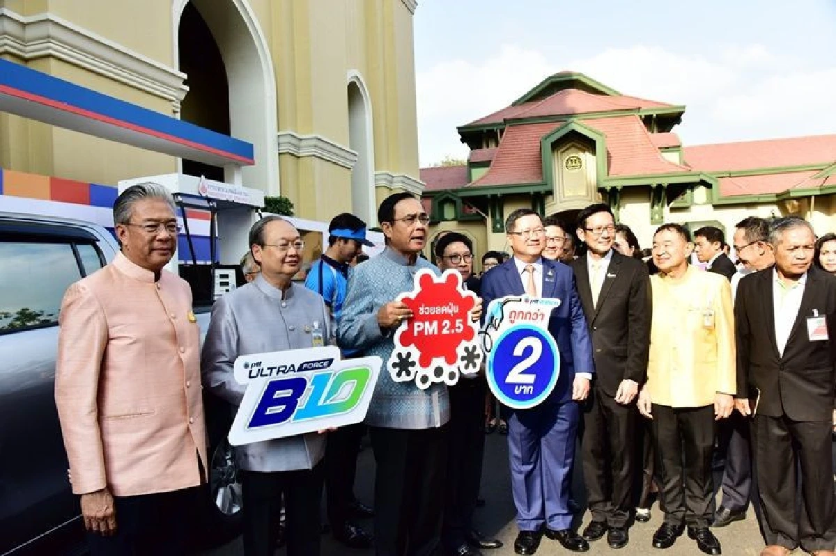 "บิ๊กตู่" อารมณ์ดี  โชว์ทำเมนูผัดไทเส้นจันท์ บอกอยากใส่ผ้ากันเปื้อนให้สัมภาษณ์สื่อ