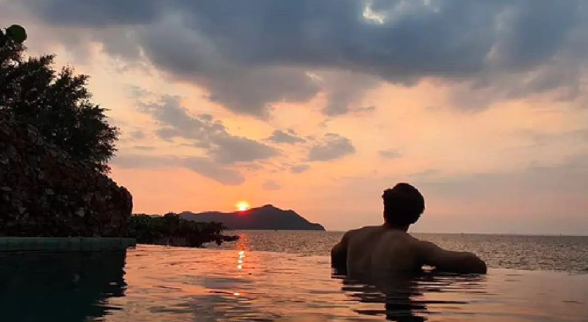 “เก้า สุภัสสรา” ควงหวานใจ “เชา ชวลิต” เที่ยวพัทยารับลมทะเลแบบชิลๆ