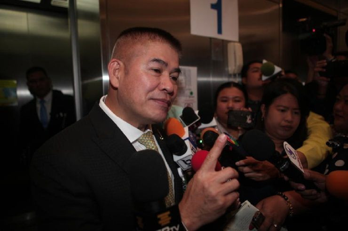 "ธรรมนัส"ขอบคุณสื่อฯตั้งฉายา "เทามนัส" ลั่น เป็นคนเทาๆ แต่ทำเพื่อประเทศ "ธรรมนัส"ขอบคุณสื่อฯตั้งฉายา "เทามนัส" ลั่น เป็นคนเทาๆ แต่ทำเพื่อประเทศ