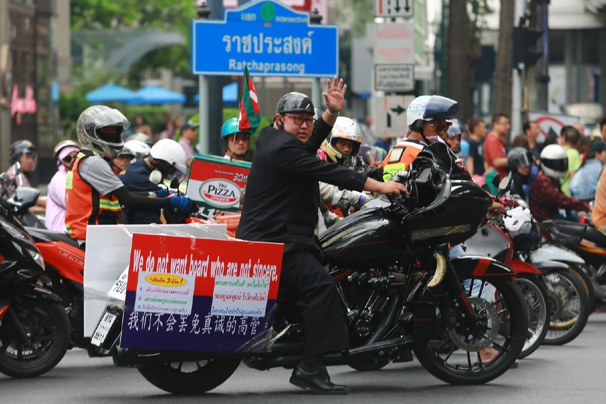 "คิม ไทยแลนด์"เอาทุเรียนทุบรถจยย.ฮาเลย์ฯคันหรูประท้วงซ่อมบ่อย