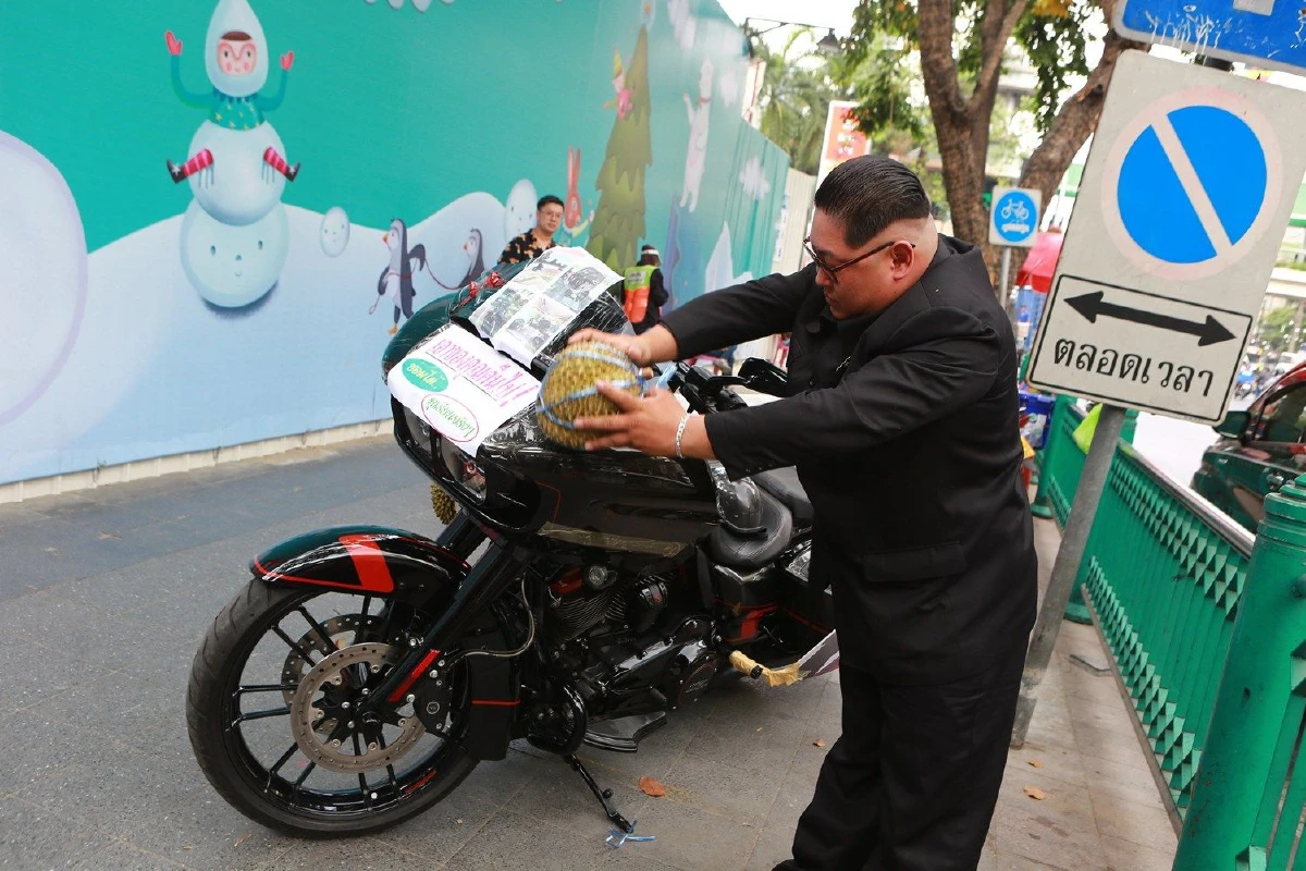 "คิม ไทยแลนด์"เอาทุเรียนทุบรถจยย.ฮาเลย์ฯคันหรูประท้วงซ่อมบ่อย