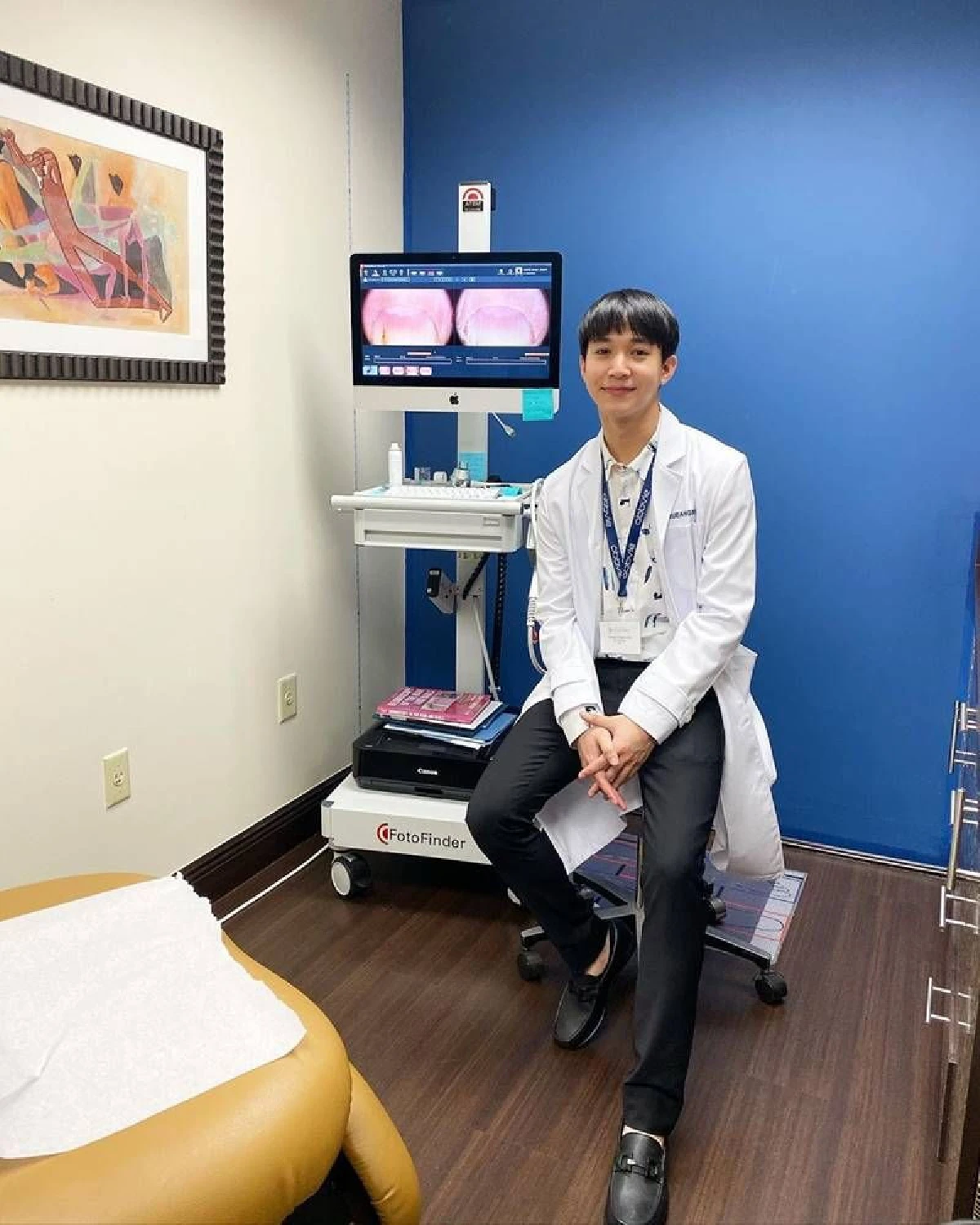 “หมอริท” ศึกษาต่อคอร์สศัลยกรรมผิวหนังเฉพาะทางที่อเมริกา ใช้เวลาไม่ถึงเดือนเรียนจบแล้ว