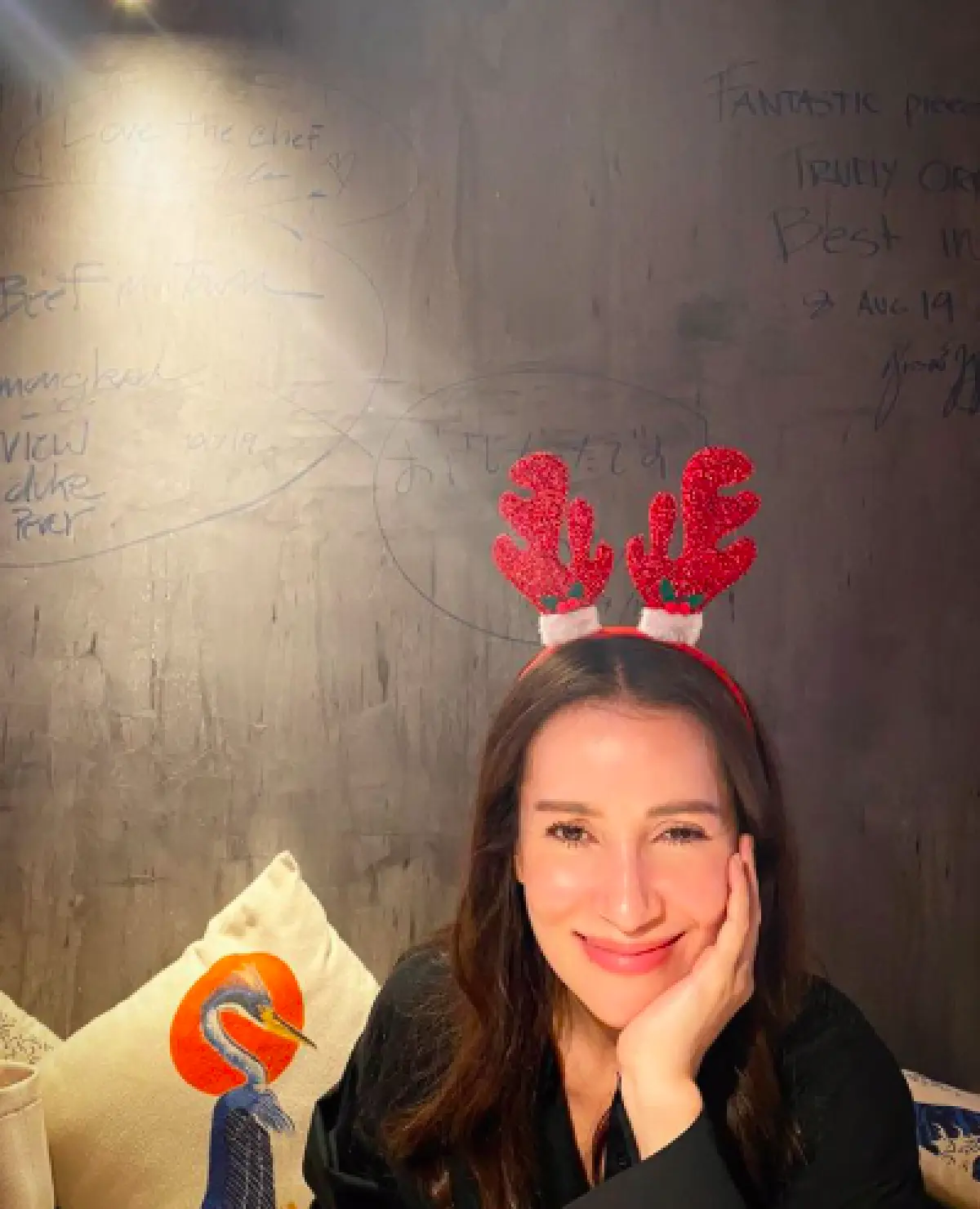 ส่องภาพคนบันเทิง...ฉลองเทศกาลคริสต์มาส มีความสุขกันถ้วนหน้า