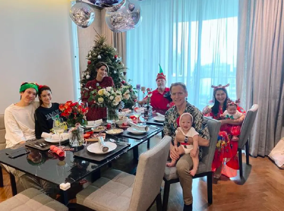 ส่องภาพคนบันเทิง...ฉลองเทศกาลคริสต์มาส มีความสุขกันถ้วนหน้า