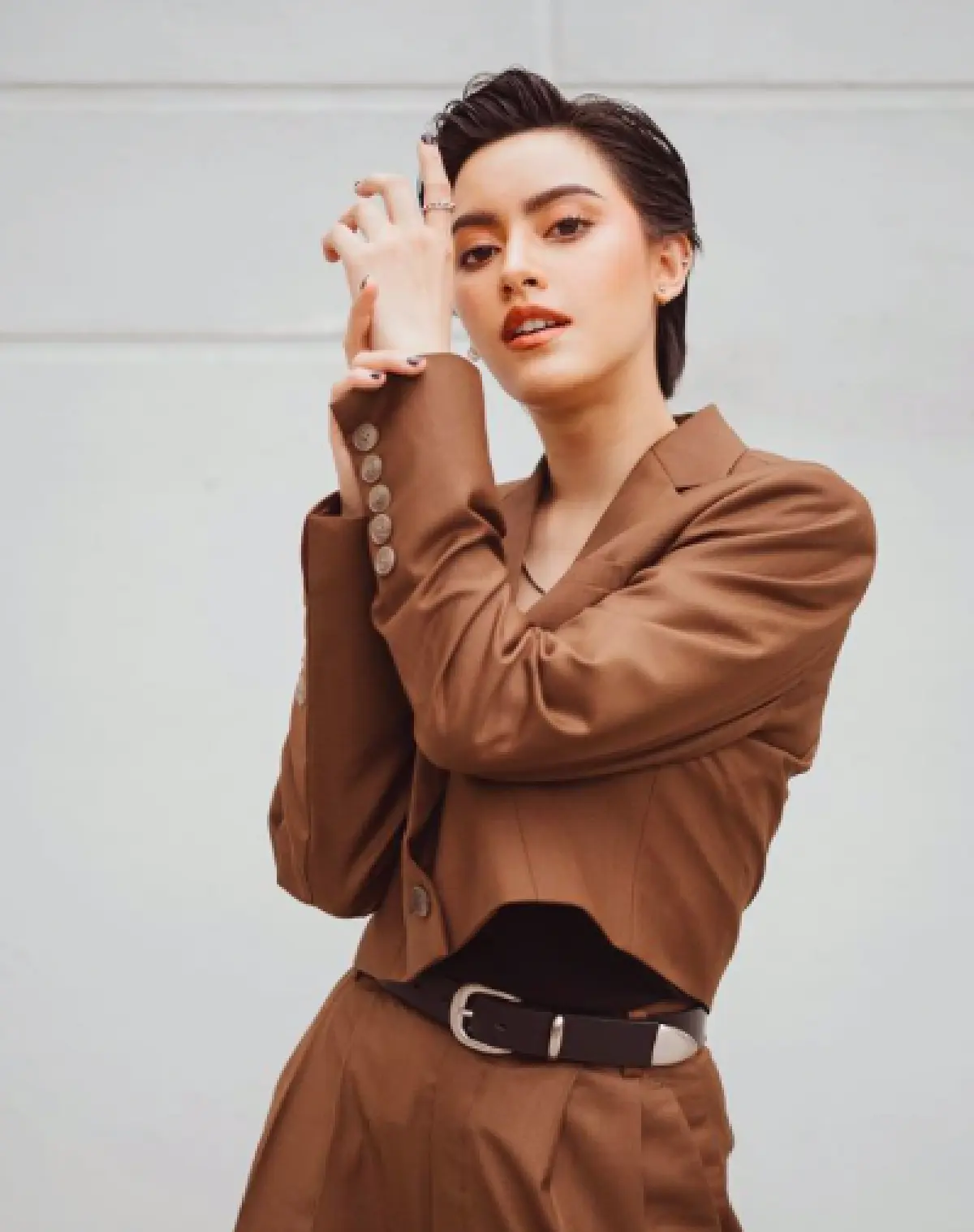 “นิ้ง ชัญญา” สาวสวยมาดเท่ ที่หลายคนต่างลงคะแนนว่ามีความคล้าย “ใหม่ ดาวิกา"