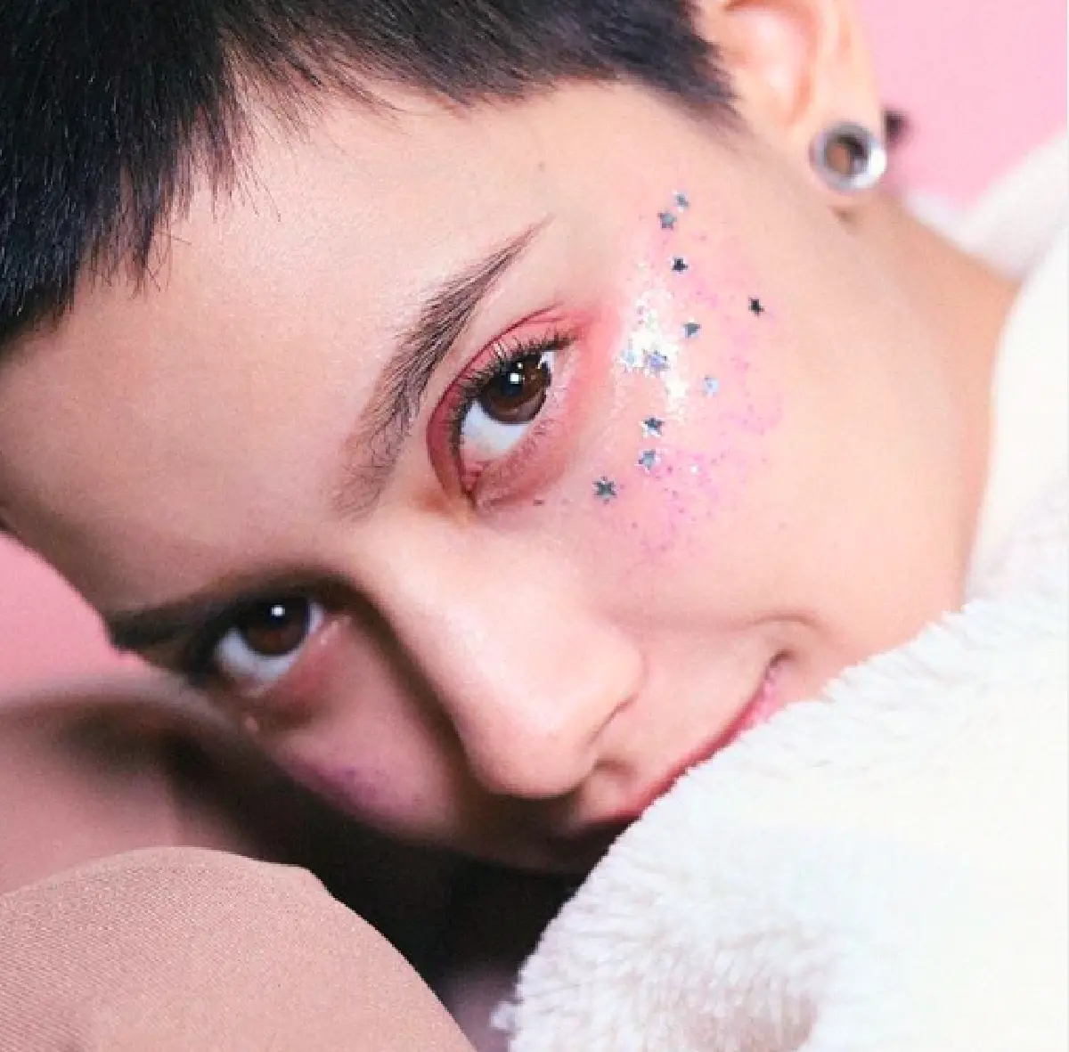 “นิ้ง ชัญญา” สาวสวยมาดเท่ ที่หลายคนต่างลงคะแนนว่ามีความคล้าย “ใหม่ ดาวิกา"