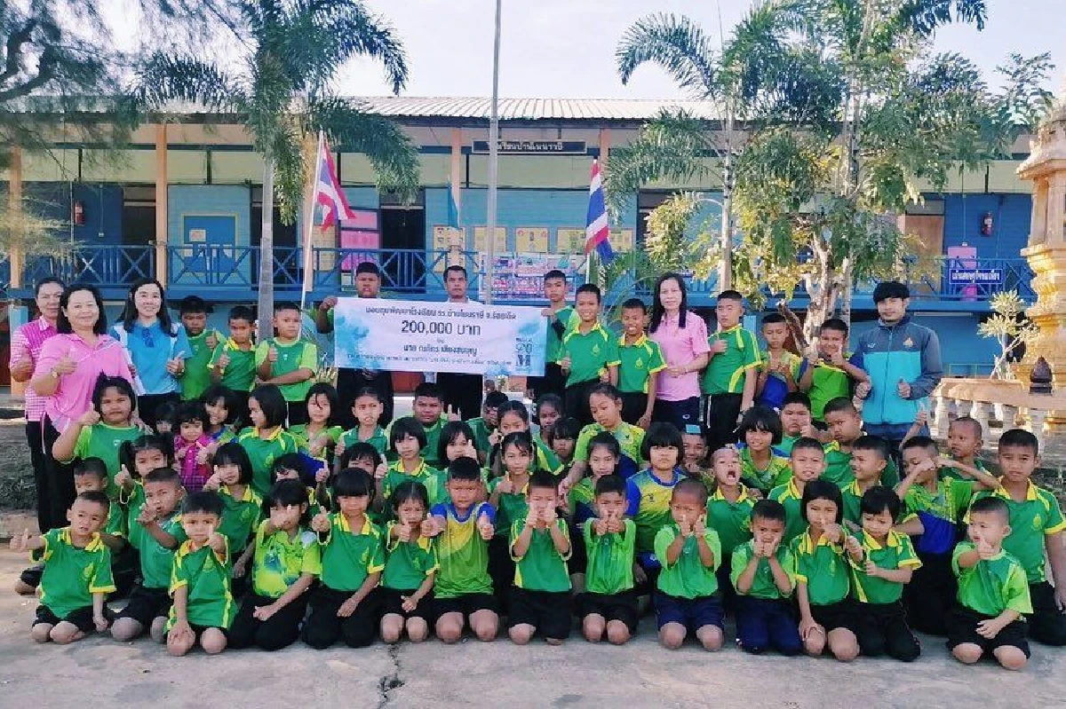 “นาย ณภัทร” คือ ซานต้าผู้ใจดี! มอบเงิน 1 ล้าน ให้รร. ขาดแคลน  4 แห่ง ในพื้นที่ห่างไกล