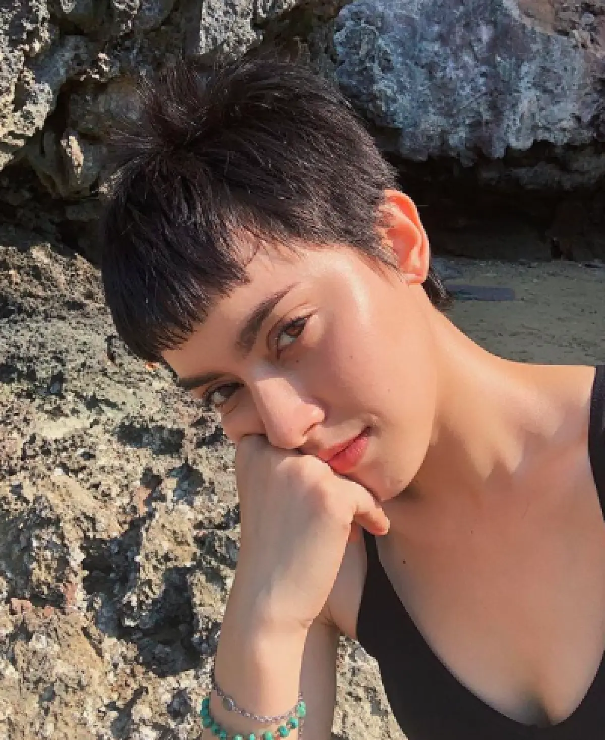 “นิ้ง ชัญญา” สาวสวยมาดเท่ ที่หลายคนต่างลงคะแนนว่ามีความคล้าย “ใหม่ ดาวิกา"