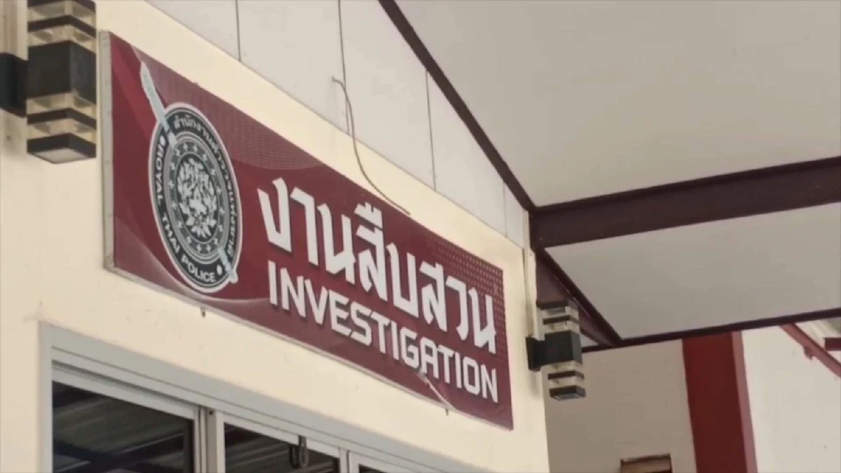 ตามจับได้แล้วหนุ่มช่วยตัวเองกลางวันแสกๆริมรั้วดูนร.หญิงซ้อมกีฬาสี