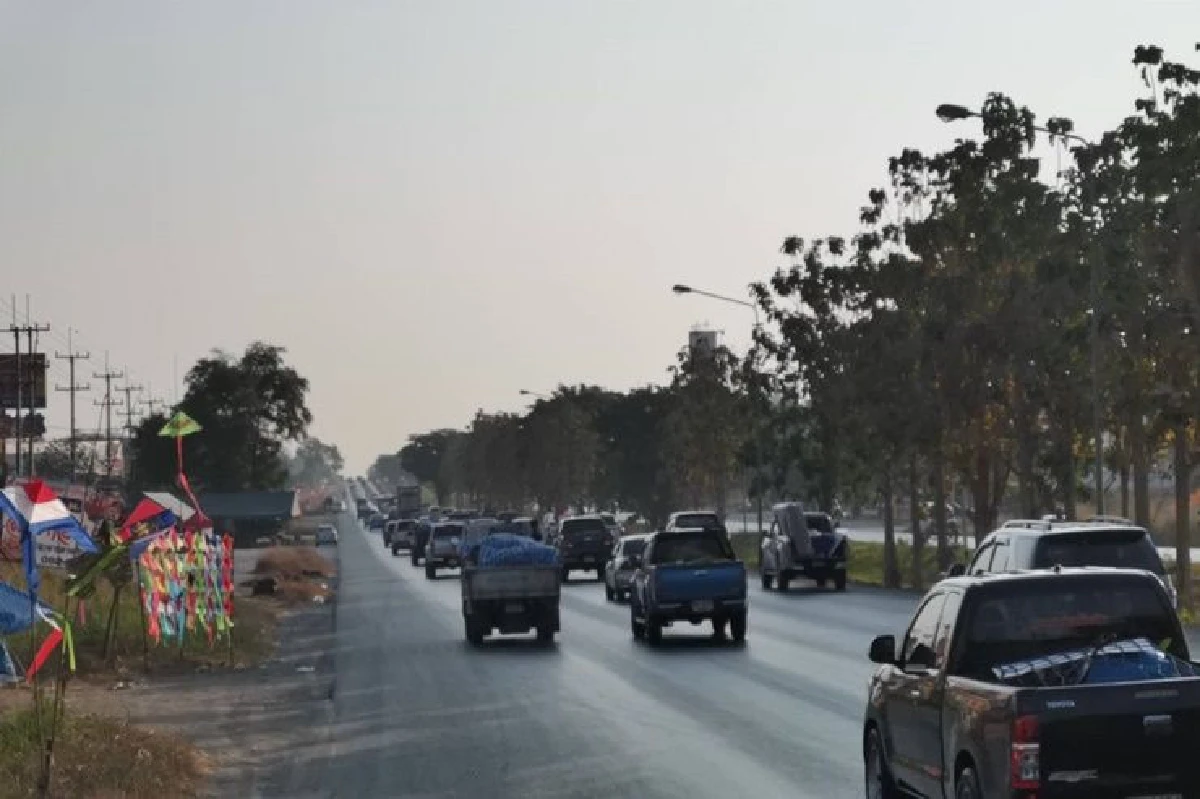 มิตรภาพยังทะลัก ปากช่อง – สีคิ้ว รถหนาแน่นสะสม ติดขัดยาวกว่า 27 กม.