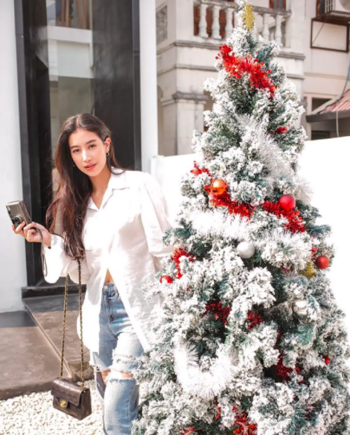 "ใหม่-มิ้นต์” ควงหวานใจ “เต๋อ-ภูผา” กระชับความสัมพันธ์กันที่เชียงใหม่