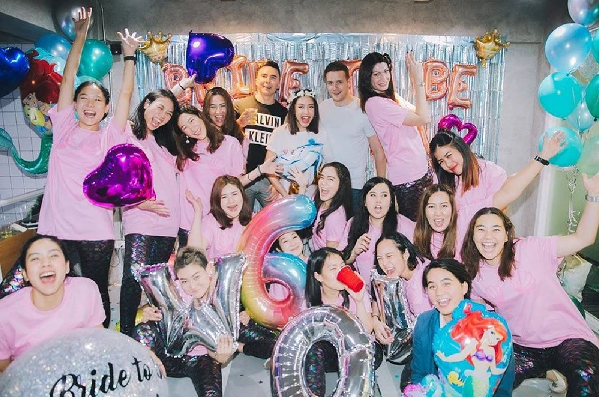 “น้ำชา” แฮปปี้หนักมาก! แก๊งเพื่อนซี้ทำเซอร์ไพรส์ จัดปาร์ตี้สละโสดให้ถึง 2 งานรวด