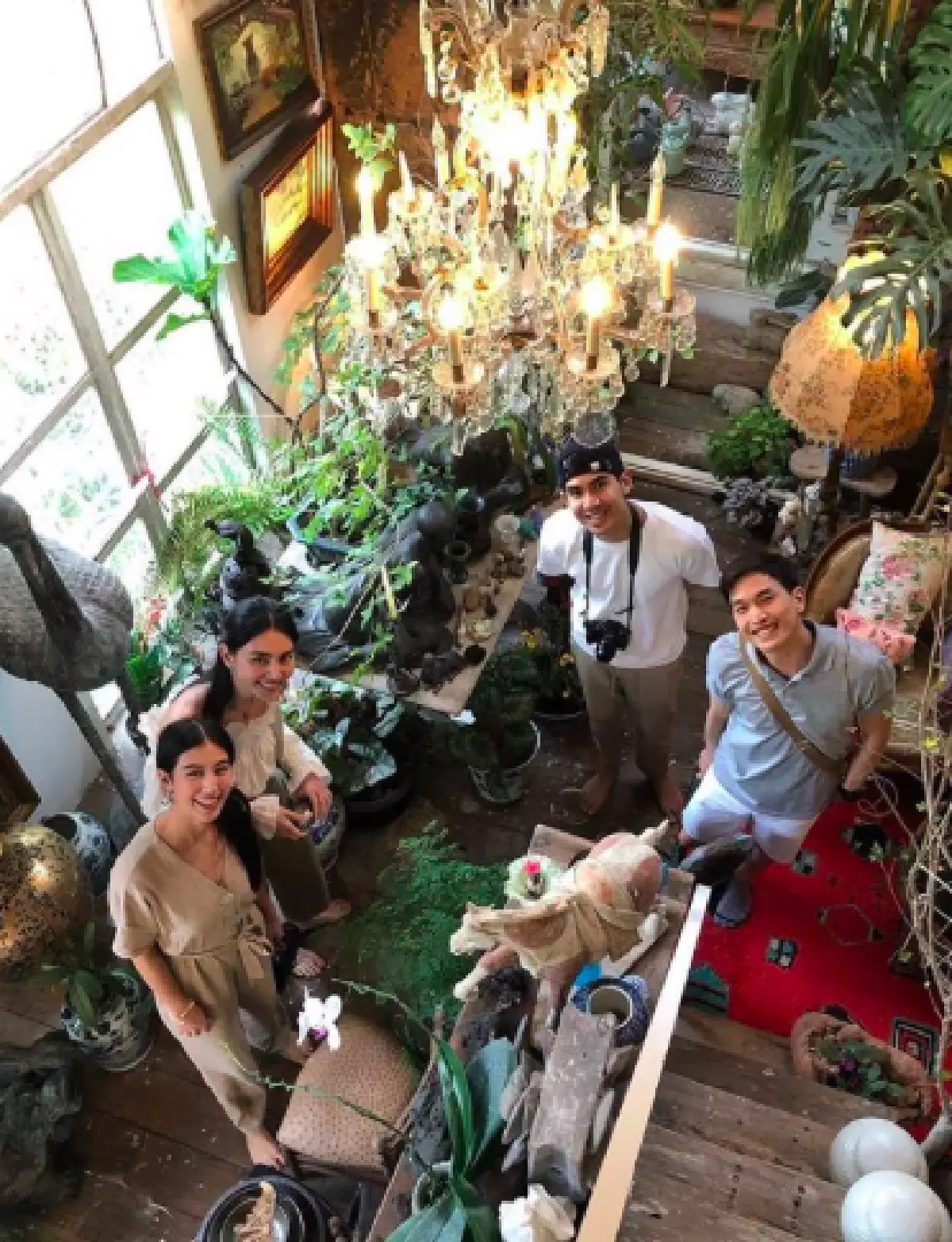 "ใหม่-มิ้นต์” ควงหวานใจ “เต๋อ-ภูผา” กระชับความสัมพันธ์กันที่เชียงใหม่