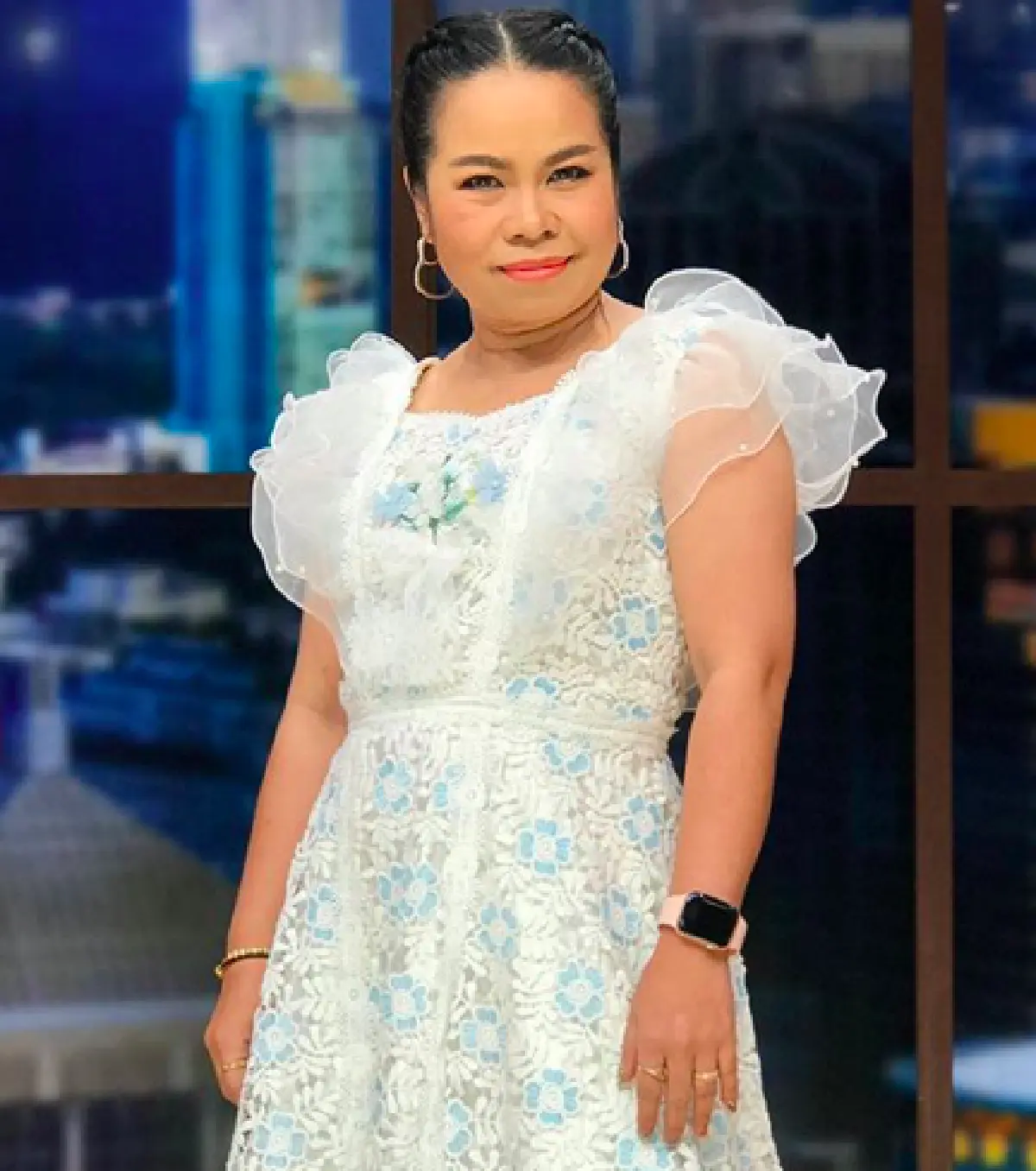 “ตุ๊กกี้” เผยโมเมนต์ประทับใจ “ลีซอ” ลงทุนคุกเข่าผูกเชือกรองเท้าให้!