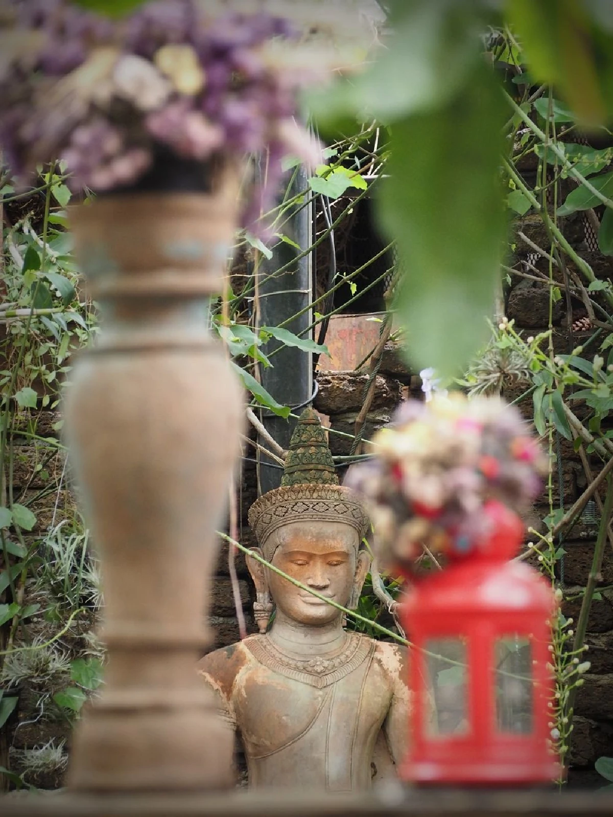 ไปเชียงใหม่ ลิสต์ร้านนี้ไว้ไม่ผิดหวัง The Faces Gallery & Gastro Bar