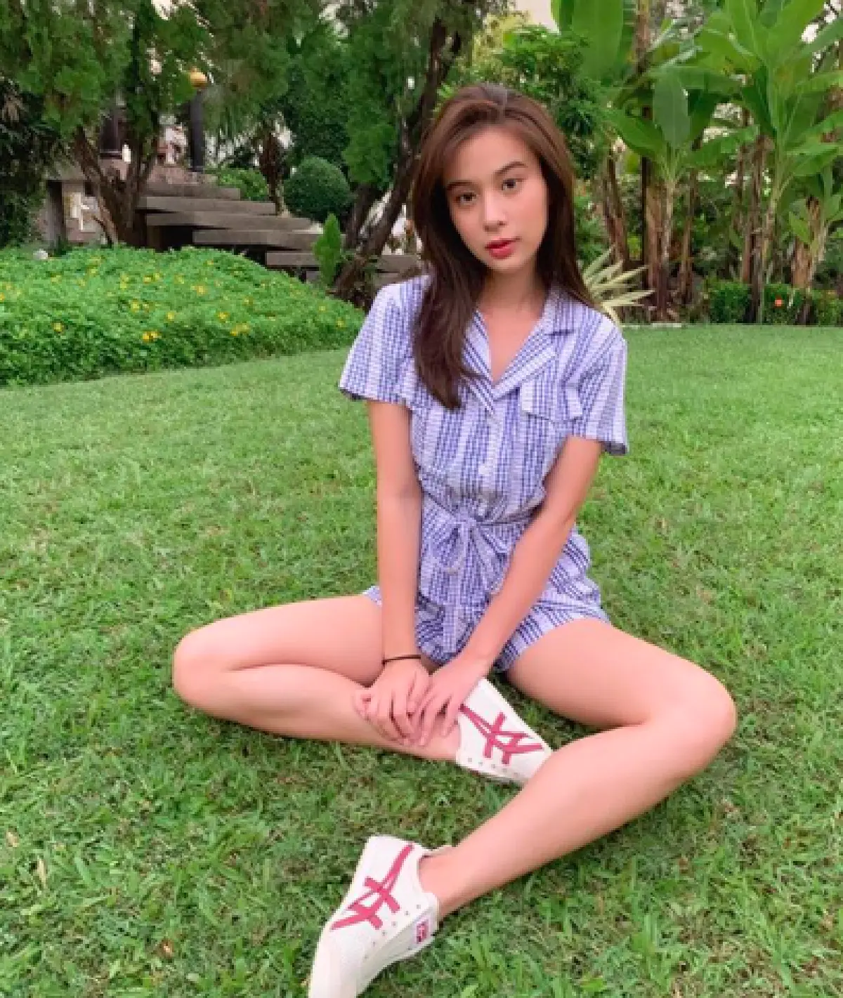 "เก้า สุภัสสรา” งัดบัตรประชาชนโชว์หลักฐาน! หลังเจอคนตั้งกระทู้ถกเรื่องส่วนสูงจริง