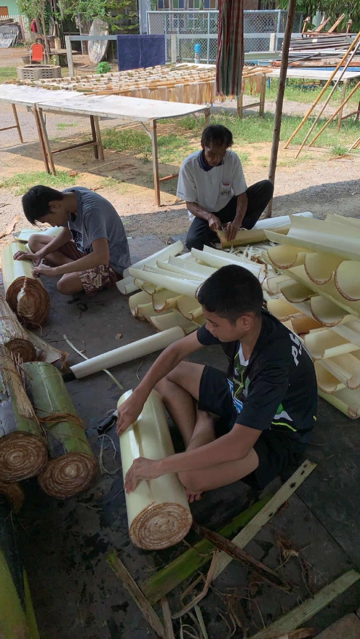 เปลี่ยนกาบกล้วยเหลือทิ้ง เป็นกระเป๋าขึ้นห้าง “ธนกร สดใส” ปราชญ์กล้วย ‘ตานี แบรนด์’