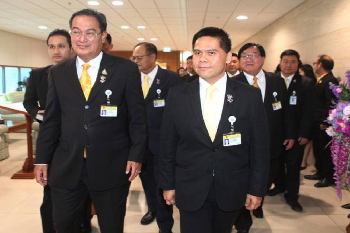 "วราวุธ" เชื่อ รัฐบาลอยู่ยาวแม้เสียงปริ่มน้ำ คดี"ปารีณา" ทำตามขั้นตอน "วราวุธ" เชื่อ รัฐบาลอยู่ยาวแม้เสียงปริ่มน้ำ คดี"ปารีณา" ทำตามขั้นตอน