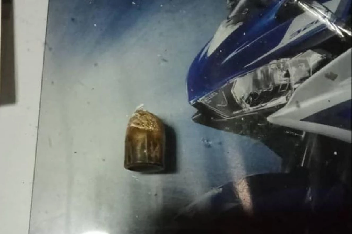 อีกแล้ว! ยิงปืนฉลองปีใหม่กระสุนตกใส่บ้าน 2 หลัง